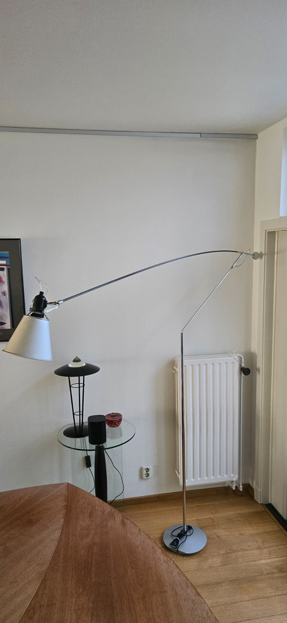Design vloerlamp – Artemide, Vloerlampen, Aluminium (photo 3 of 5)