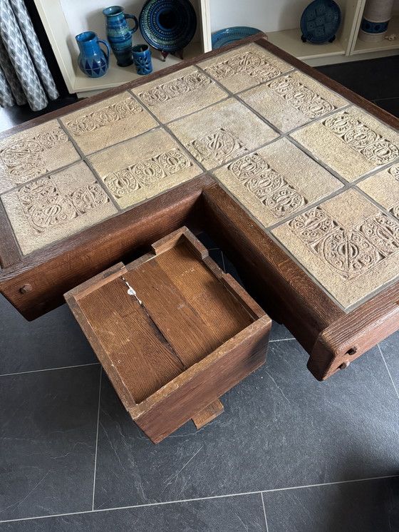 Image 1 of Brutalistischer Couchtisch mit Blumentopf