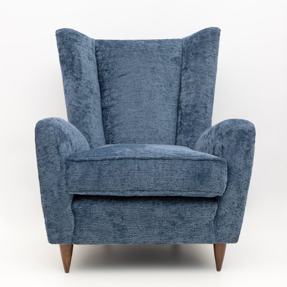 Image 1 of Paolo Buffa Mid-Century Modern Sessel aus italienischem Nussbaumholz und Bouclé-Beschichtung, 1950er Jahre