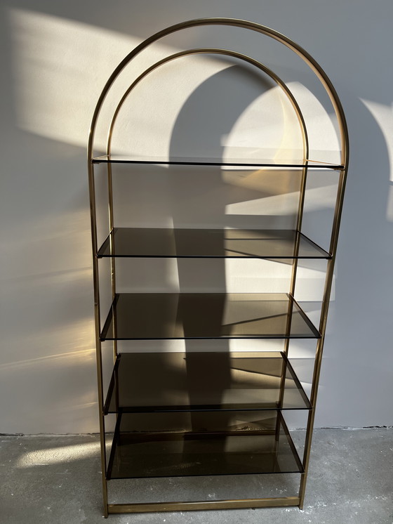 Image 1 of Vetrina aperta in ottone vintage con vetro fumé