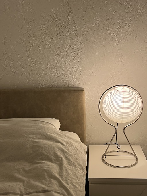 Lámpara de mesa Vate de Ikea