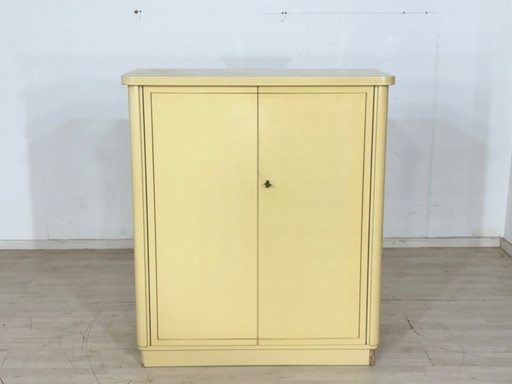 Armadio per la biancheria vintage, lavabo, armadio per uomo, guardaroba