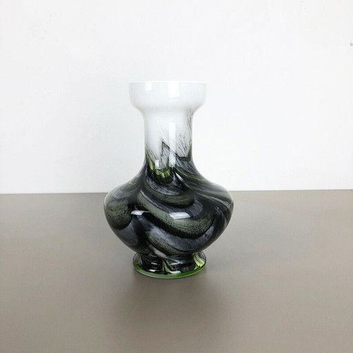 Vase italien vintage en opaline Florence d'Italie 1970