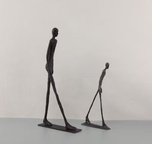 Set of 2 Sculptures After Giacometti "Men Walking" 43cm Iron – beeldhouwkunst