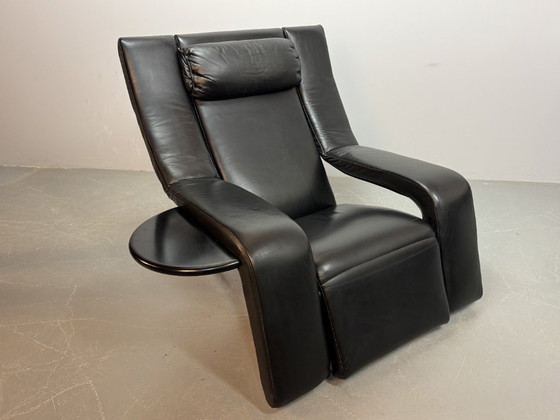 Image 1 of Italian Mid-Century Design 'Kilkis' Black Leather Lounge Chair with Integrated Small Sidetable, Designed by Ammaniti & Vitello 