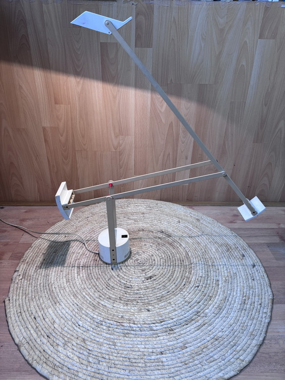 Image 1 of Lampada da tavolo Artemide Tizio - Design di Richard Sapper