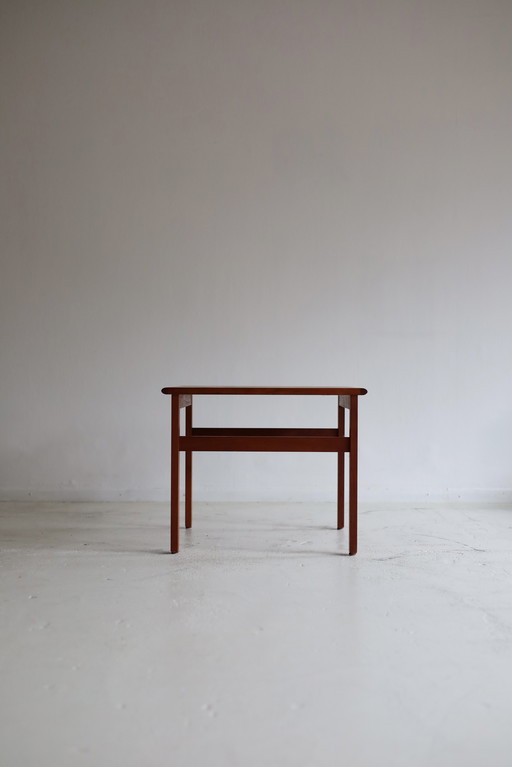 Tavolino Capella, Illum Wikkelso per Niels Eilersen