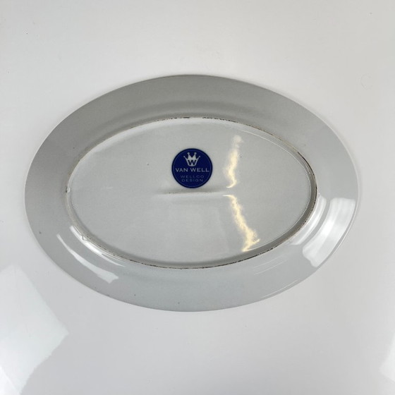 Image 1 of Piatto ovale in porcellana Van Well con bordo geometrico multicolore, 1980