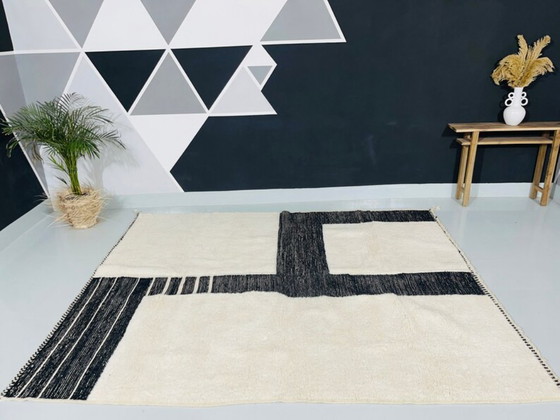 Image 1 of Tapis marocain en laine naturelle 350cmx300cm