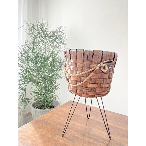 Image 1 of Vintage basket vase in walnut crust, Italy 1970