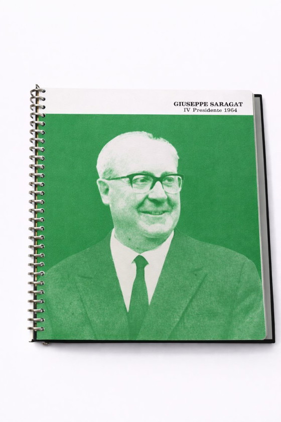 Image 1 of 2 albums de timbres Bolaffi Milord de la République italienne, 1945-1977