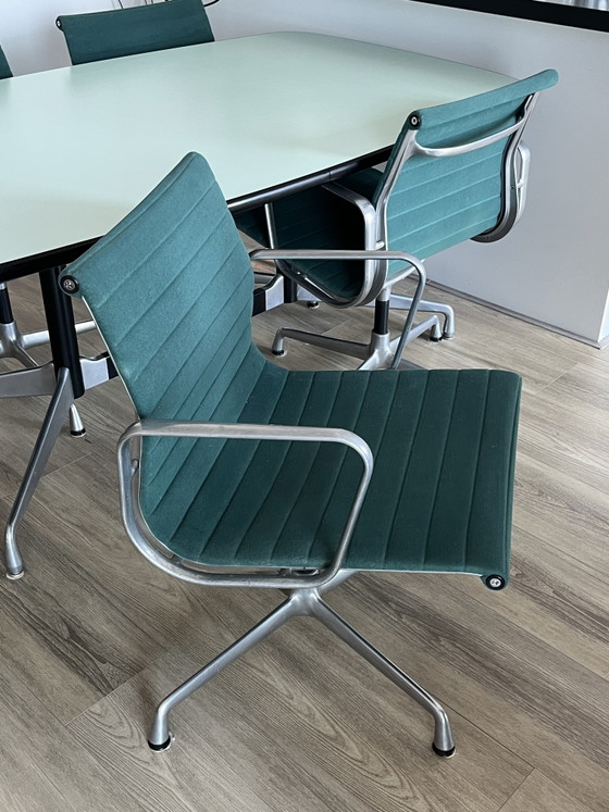 Image 1 of Original Vitra table + 4 swivel Vitra EA 108 chairs