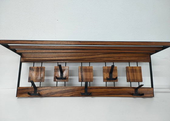 Image 1 of Raro perchero de diseño de palisandro de mediados de siglo