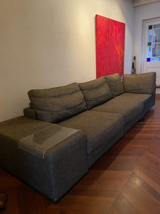 Image 1 of Canapé d'angle modulable Natuzzi 5 éléments et repose-pieds avec plateau en verre