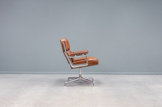 Image 1 of Eames ES108 lobby chair, 80’s
