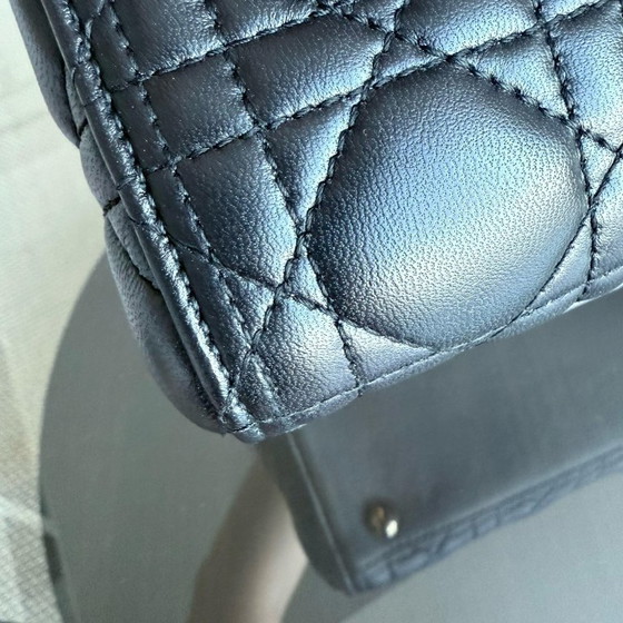 Image 1 of DIOR LADY LARGE - CANNAGE LAMSLEER ZWART MET GOUDEN BESLAG ZONDER BANDJE