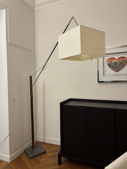 Cinna floor lamp in wood, chrome and fabric