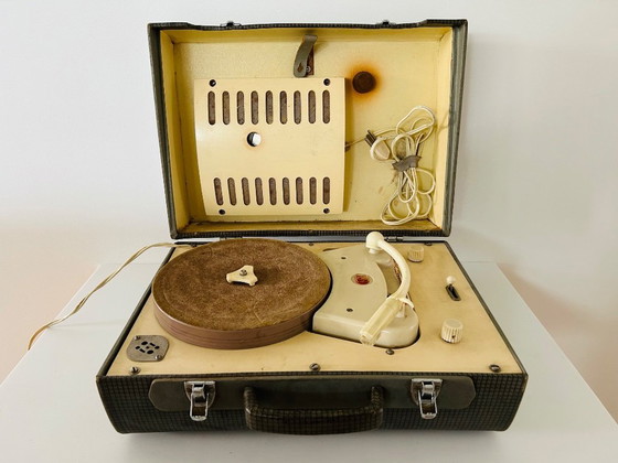 Image 1 of gramophone portable Philips - vers 1955 - complet et en état de marche - avec notice d'origine