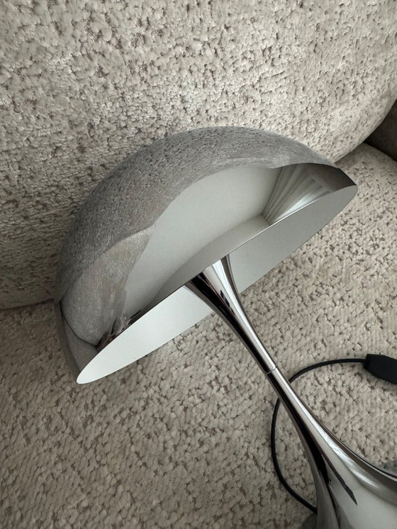 Image 1 of Louis Poulsen Panthella Mini Lampe à poser LED Chrome