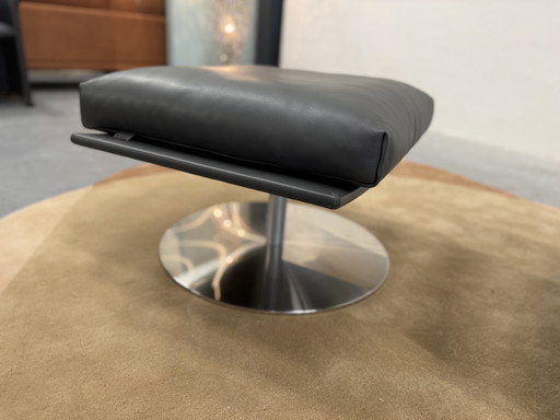 Fauteuil Leolux Kudo avec repose-pieds en cuir Raffino Shark