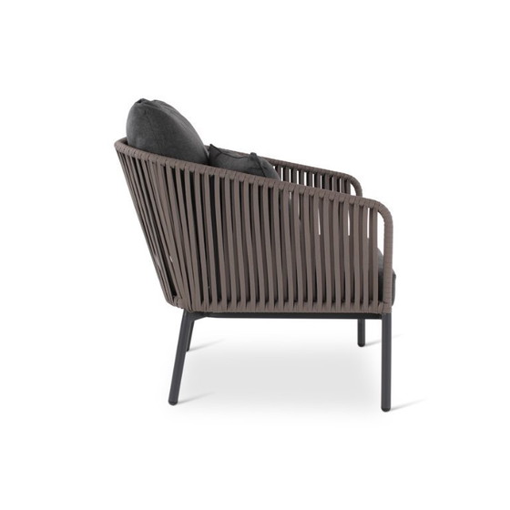 Image 1 of Poltrona Clavo antracite con cuscini grigi 2 pezzi