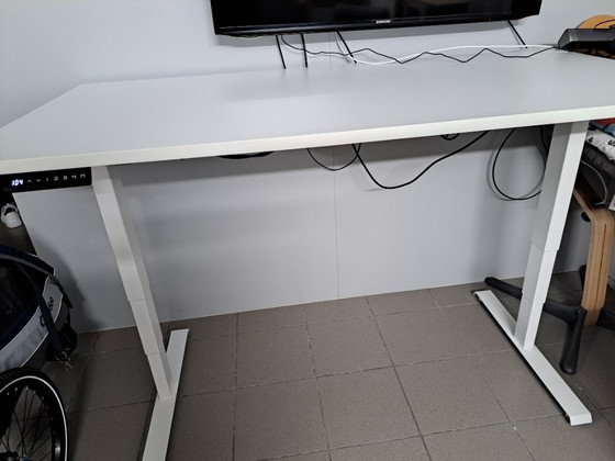 Image 1 of Tavolo da lavoro elettrico in piedi/seduto