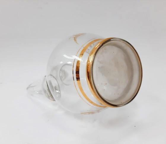 Image 1 of Vintage glazen kan uit de jaren 60, gouden bloemenpatroon