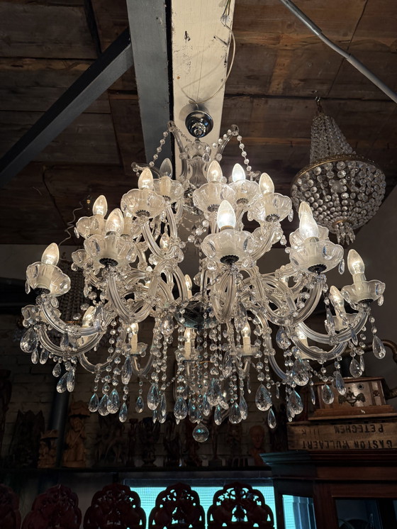 Image 1 of Très grand lustre ancien en cristal