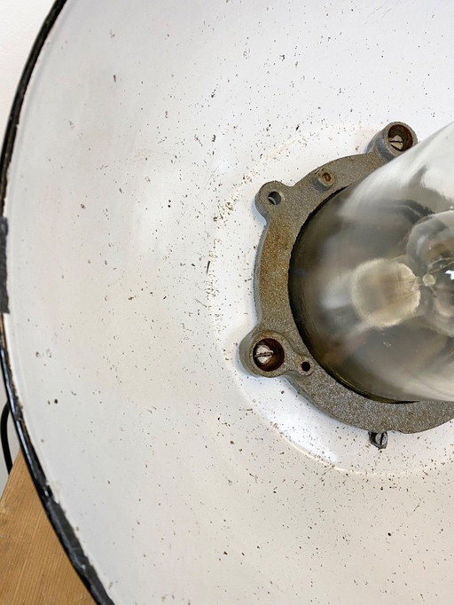 Suspension industrielle en fonte grise, style cage, années 1970