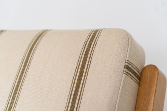 Image 1 of Pair of Early GE-290 lounge chairs in oak by Hans J. Wegner for Getama (Denmark, 1953).