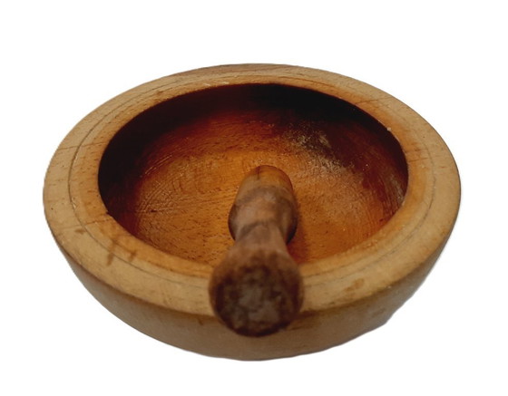 Image 1 of Vintage houten brede kom en stamper, houten vijzel