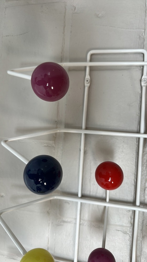 Image 1 of Kapstok Charles & Ray Eames