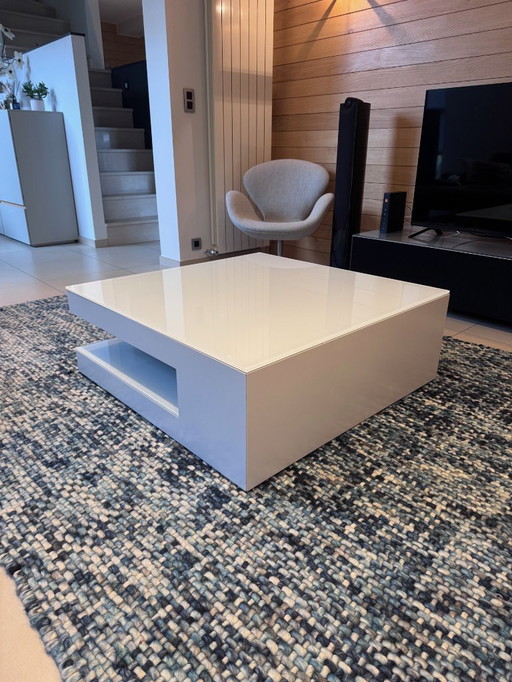 Quadratischer Couchtisch mit zwei Ebenen – Karaat Design
