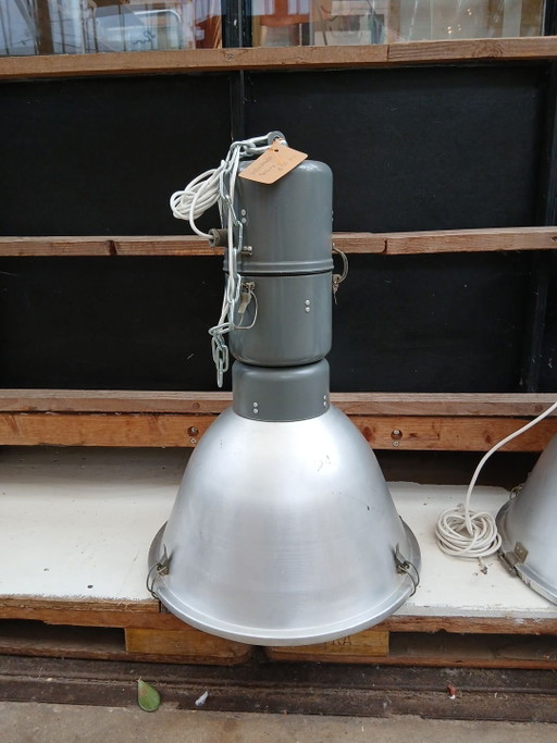 Lampes industrielles