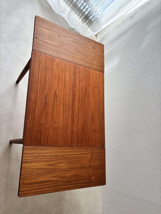 Image 1 of Skandinavisches Design Esstisch massiv Teak 1960s