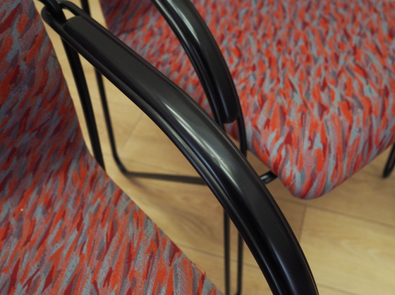 Image 1 of Ensemble de quatre chaises, design italien, années 1980, production : Italie