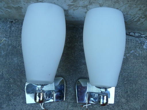 Paire d'appliques chrome opaline blanche orientables INDA