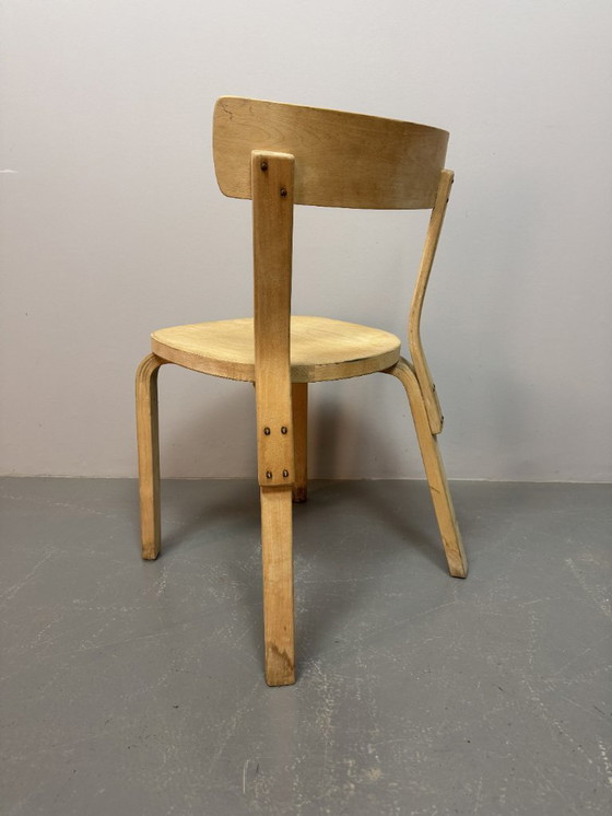 Image 1 of Juego de 4 sillas de contrachapado Alvar Aalto modelo 69 de primera edición para Artek, Finlandia, década de 1940.