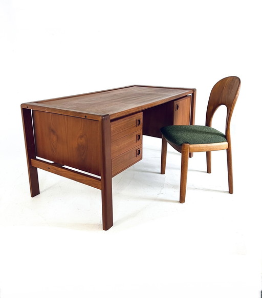 Vintage Freestanding Desk, H.P. Hansen '70