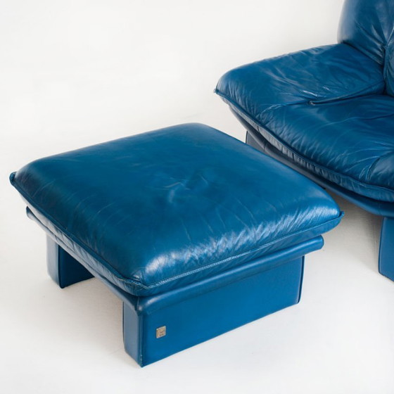 Poltrona e pouf vintage in pelle blu di Nicoletti Salotti - Italia anni '80 – Avanti - Italia, Poltrone (photo 21 of 21)