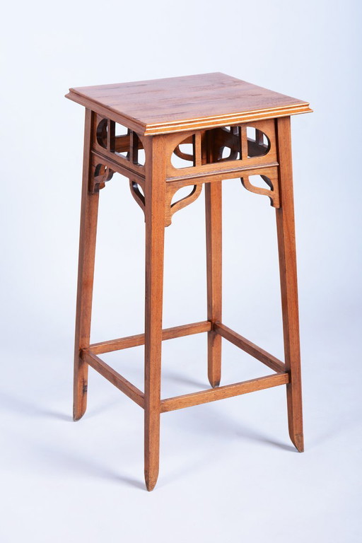 Gerestaureerde Art Nouveau Zuil, Notenhout, Opgepoetst, Tsjechisch, 1900s