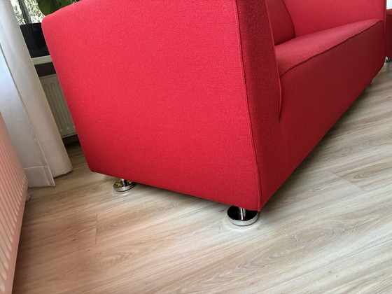 Image 1 of Rode Gelderland 4800 bank met hocker, in uitstekende conditie.