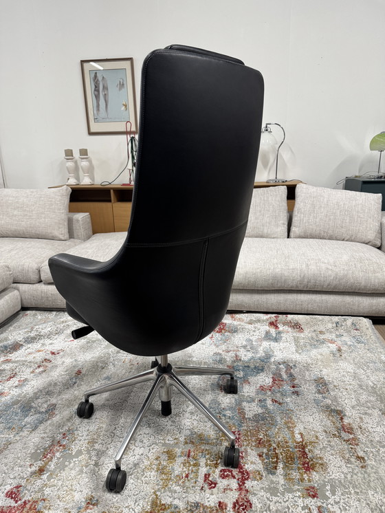 Image 1 of Vitra Repos