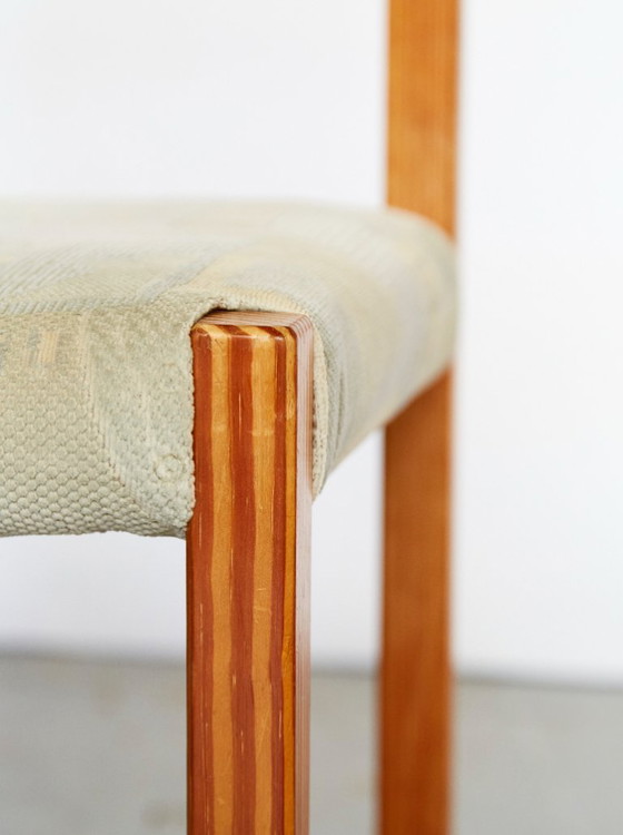Image 1 of Grenenhouten eetkamerstoelen nr. 404 van Niels O. Møller Moller voor J.L.Møller, set van 6