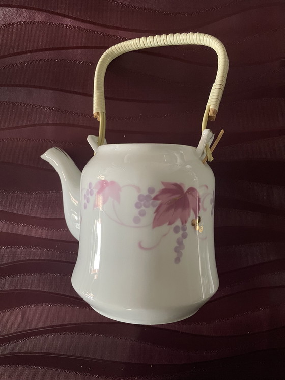 Image 1 of Fine teacups with teapot set of 6+1