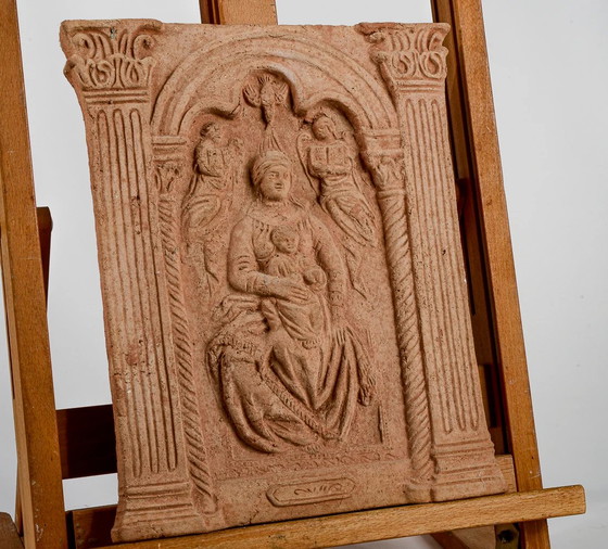 Terracotta Plaque depicting Sacred Scene: Madonna and Child - Handcrafted, Wall decoration, Brown, Renaissance (photo 2 of 6)