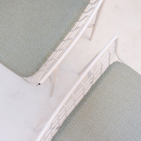 Image 1 of Set van 8 moderne witgelakte stalen fauteuils