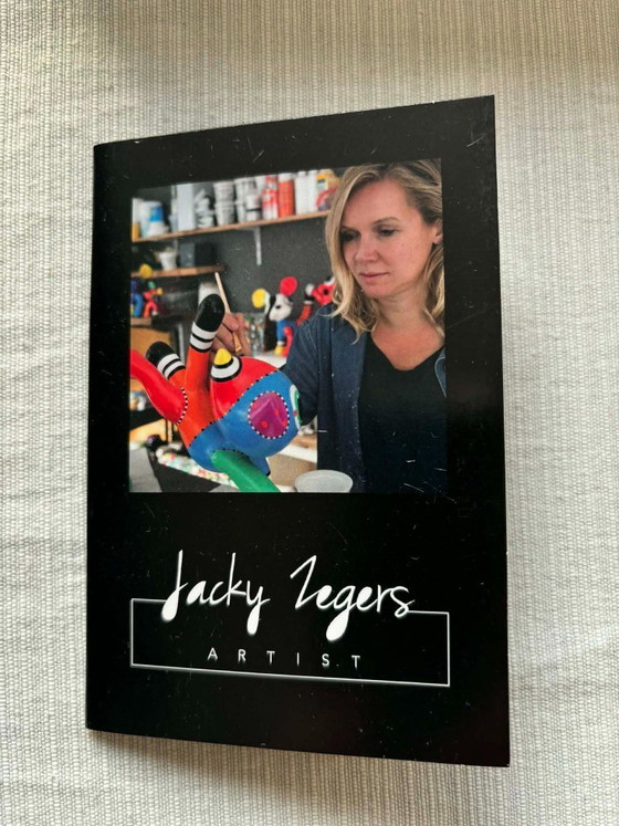 Image 1 of Éléphant Dali SD04