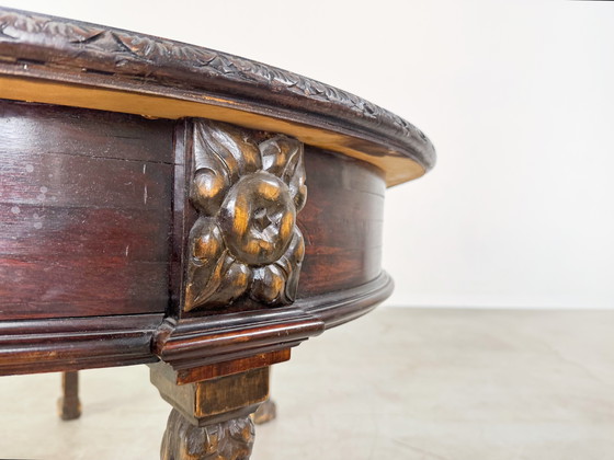 Image 1 of Original table à manger néo-baroque en bois sculpté Table antique