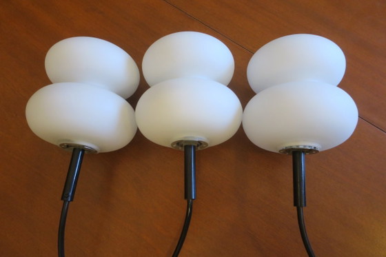 Image 1 of Ensemble de 3 suspensions en verre opale aux formes organiques, style Mid-Century, années 1960